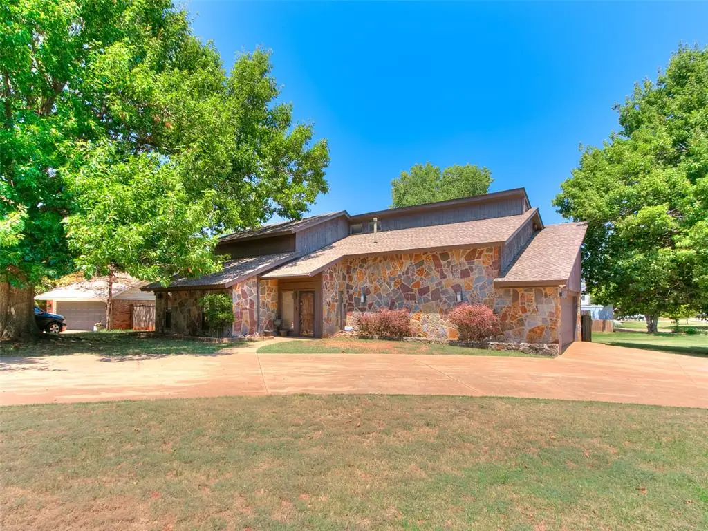 12113 Old Farm Circle, Oklahoma City, OK 73120 - #1