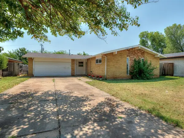 8900 S Hillcrest Drive, Oklahoma City, OK 73159