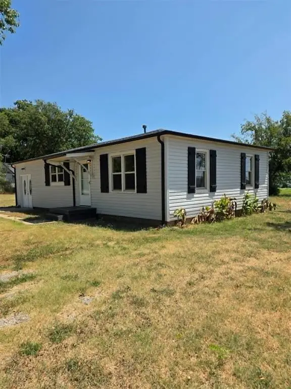 524 W 1st Street, Stroud, OK 74079 - #3