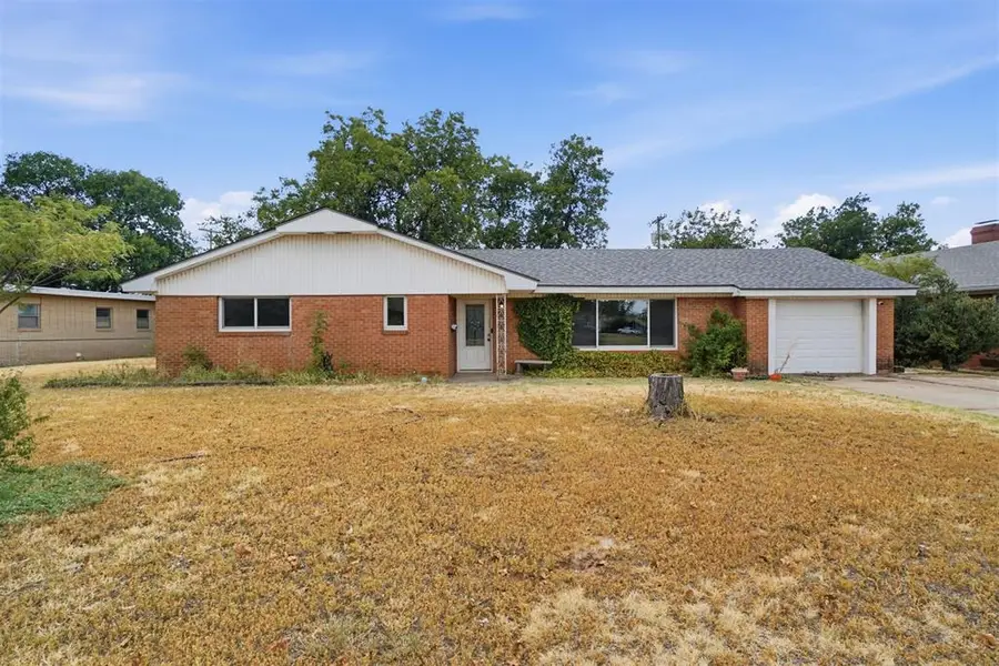 1731 N Hudson Street, Altus, OK 73521 - #2
