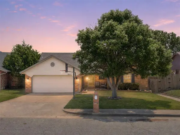 18412 Scarlet Oak Lane, Edmond, OK 73012