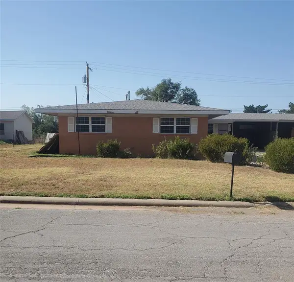 321 Pawnee Road #B, Foss, OK 73647