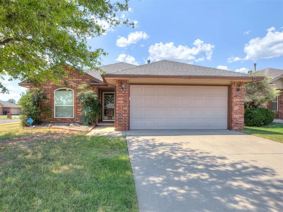 521 Apache Gate Drive, Yukon, OK 73099 - #2