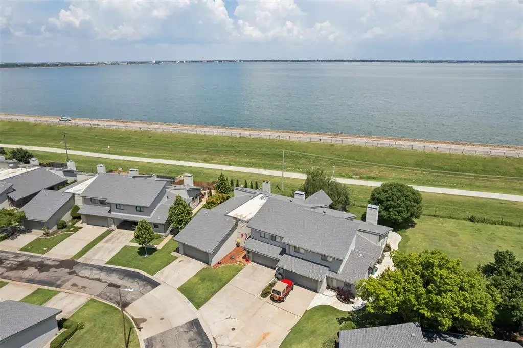 9814 NW Hefner Village Drive, Oklahoma City, OK 73162 - #1