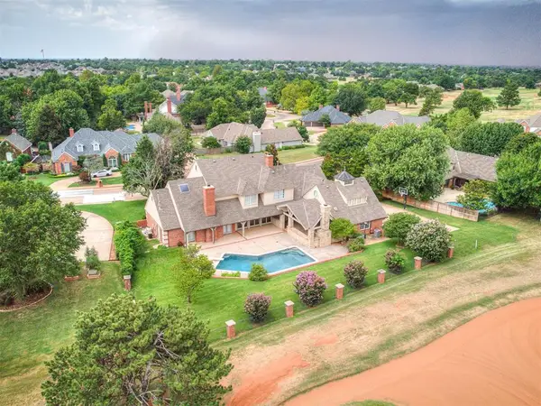 5812 Country Club Drive, Edmond, OK 73025