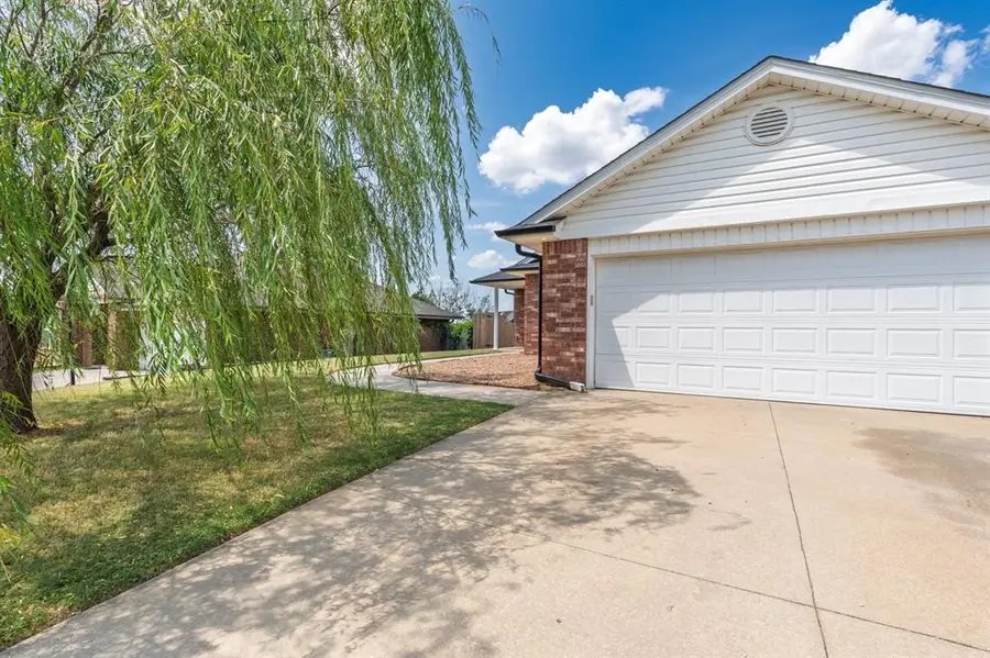 2252 Gray Dove Drive, Shawnee, OK 74804 - #3
