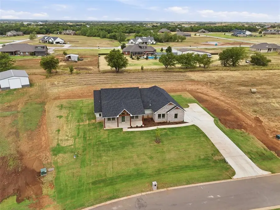 9027 Avington Way, Guthrie, OK 73044 - #3