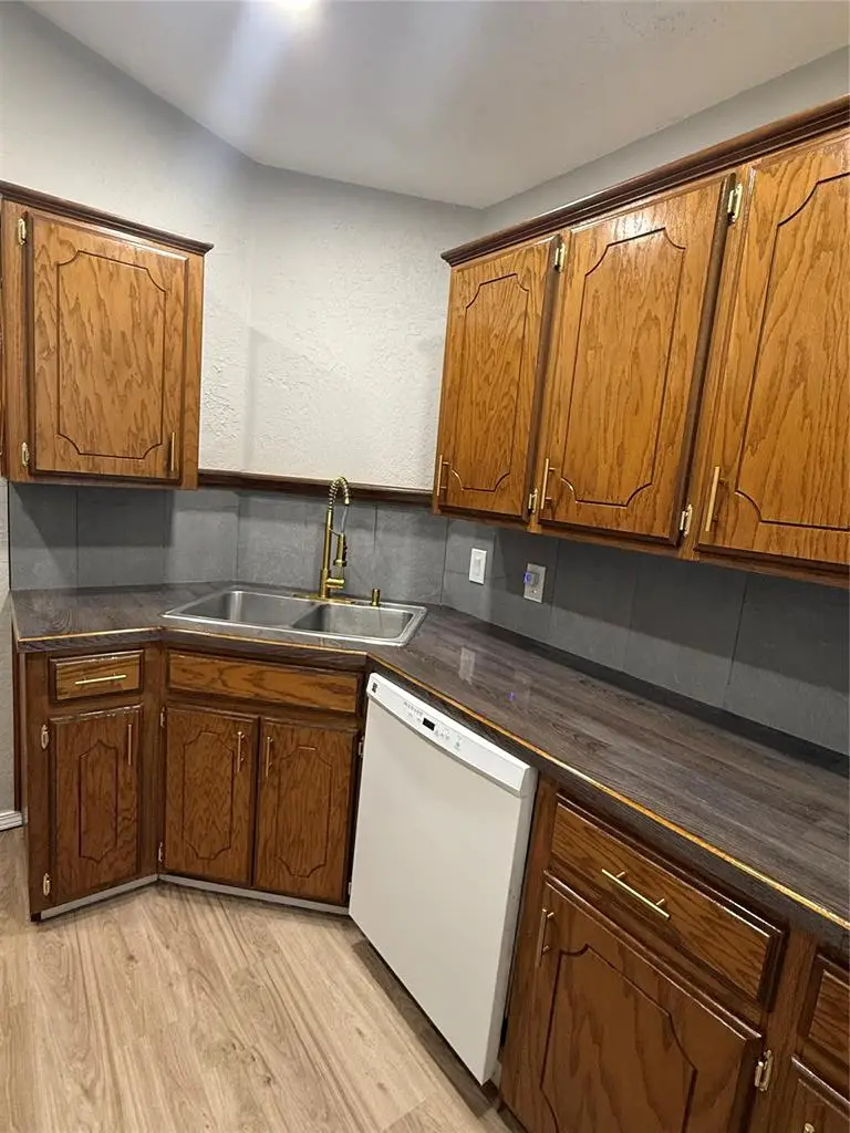 900 Polk Street, Altus, OK 73521 - #3