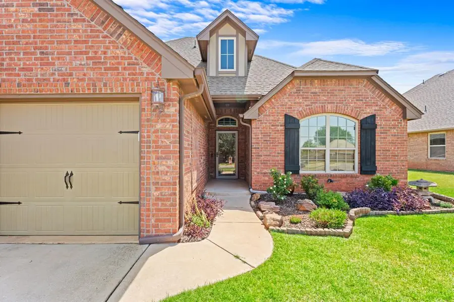 4924 Champlain Place, Edmond, OK 73025 - #2