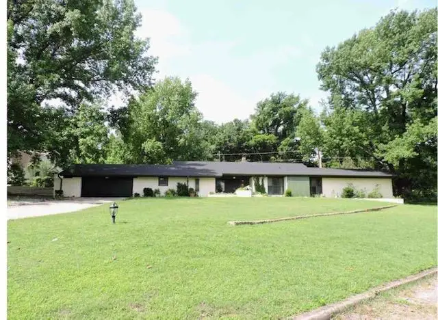 1001 Sunset Drive, Wewoka, OK 74884 - #1