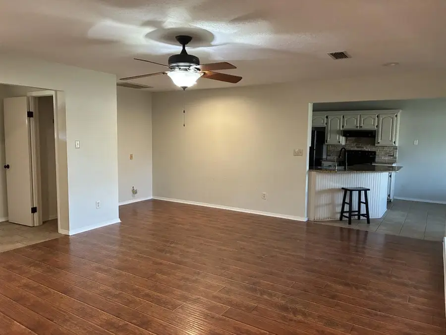 2937 Laurel Circle, Altus, OK 73521 - #3