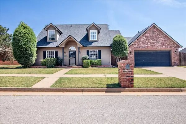 15604 Hyde Parke Drive, Edmond, OK 73013
