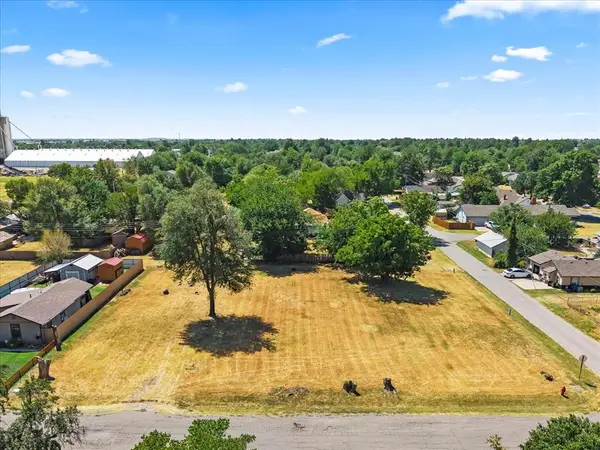 511 W Cobb Street, El Reno, OK 73036