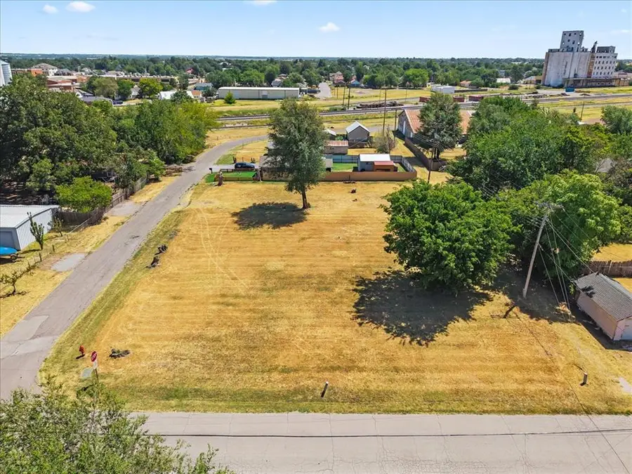 511 W Cobb Street, El Reno, OK 73036 - #3