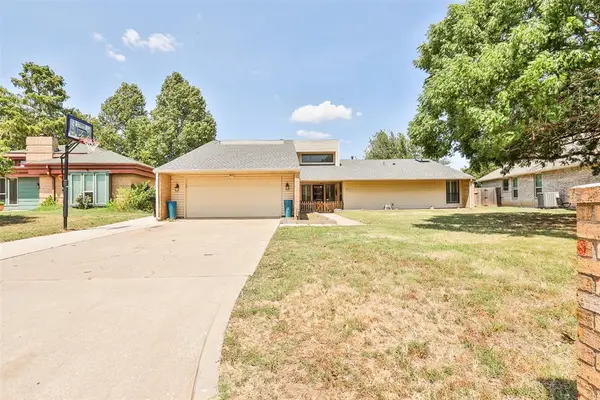225 SE 28th Street, Moore, OK 73160