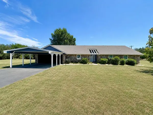 1 Oakridge Drive, Shawnee, OK 74804