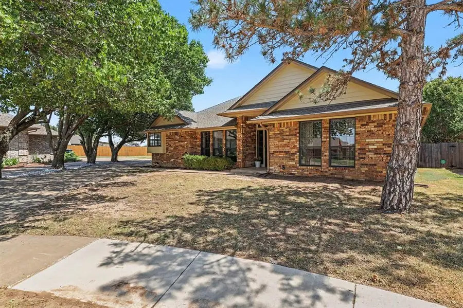 1301 SW 107th Place, Oklahoma City, OK 73170 - #2