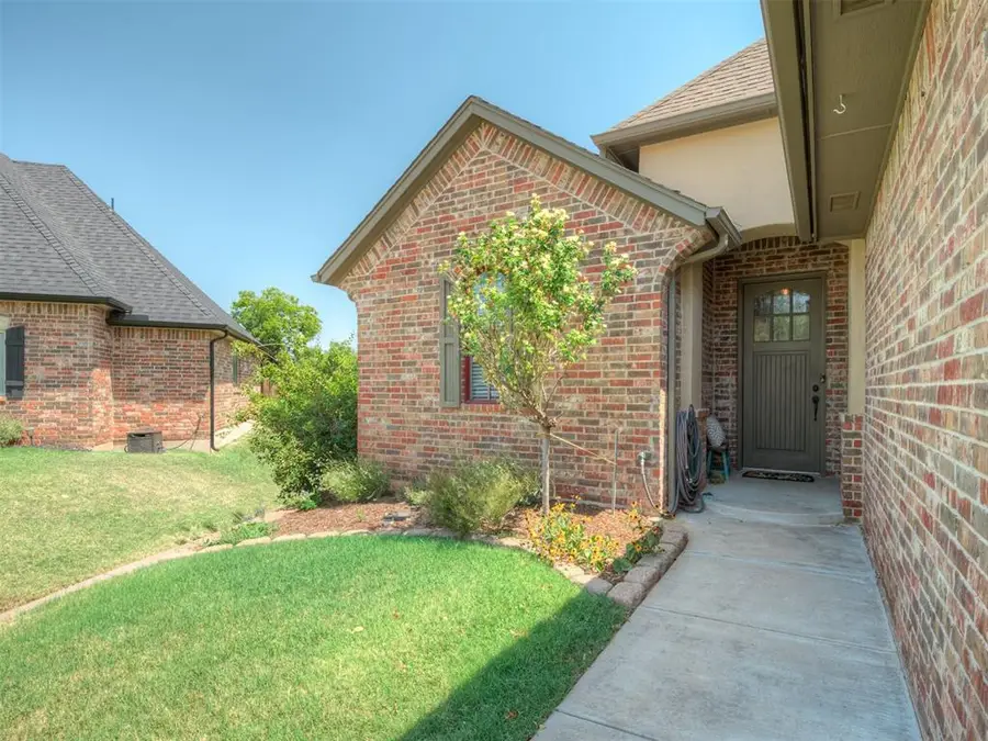 312 Evie Place, Moore, OK 73160 - #3