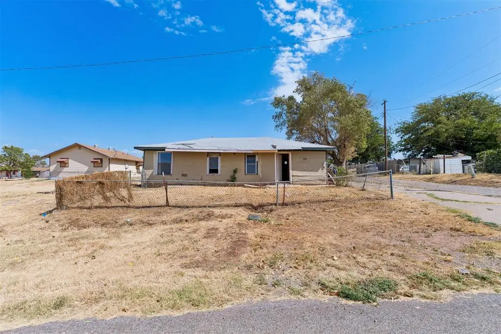 417 W C Street, Altus, OK 73521 - #1