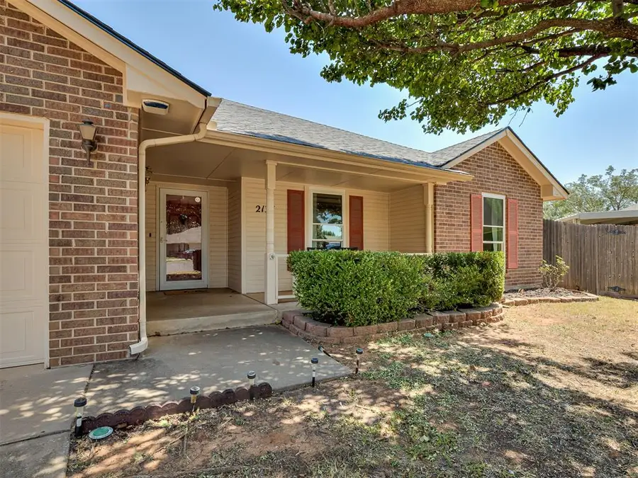 2137 NE 13th Street, Moore, OK 73160 - #2