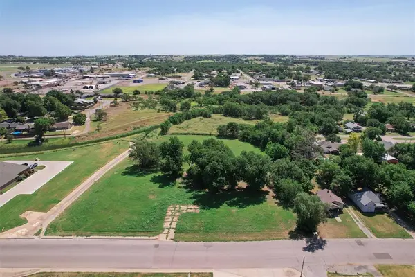 00 N 00 Main Street, Elk City, OK 73644
