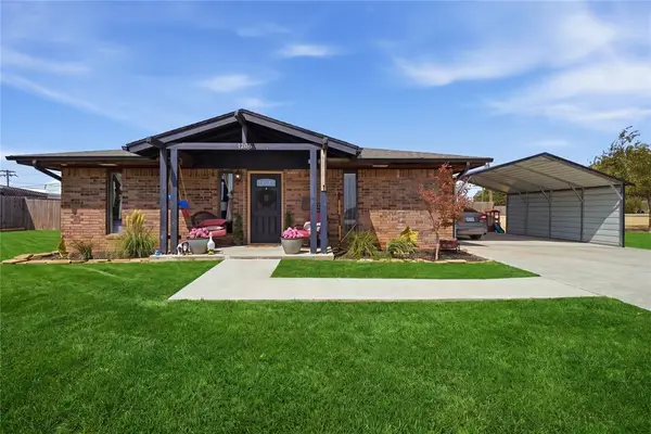 1206 N Market Street, Cordell, OK 73632
