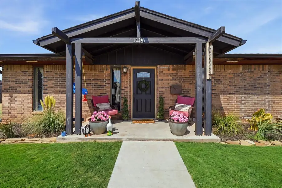 1206 N Market Street, Cordell, OK 73632 - #2