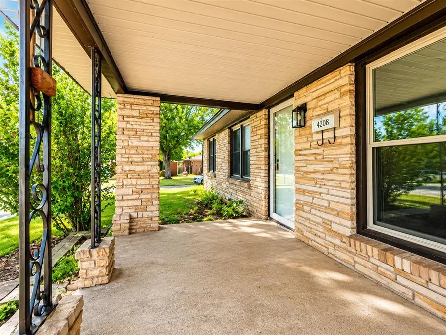 657 E Frolich Drive, Midwest City, OK 73110 - #3