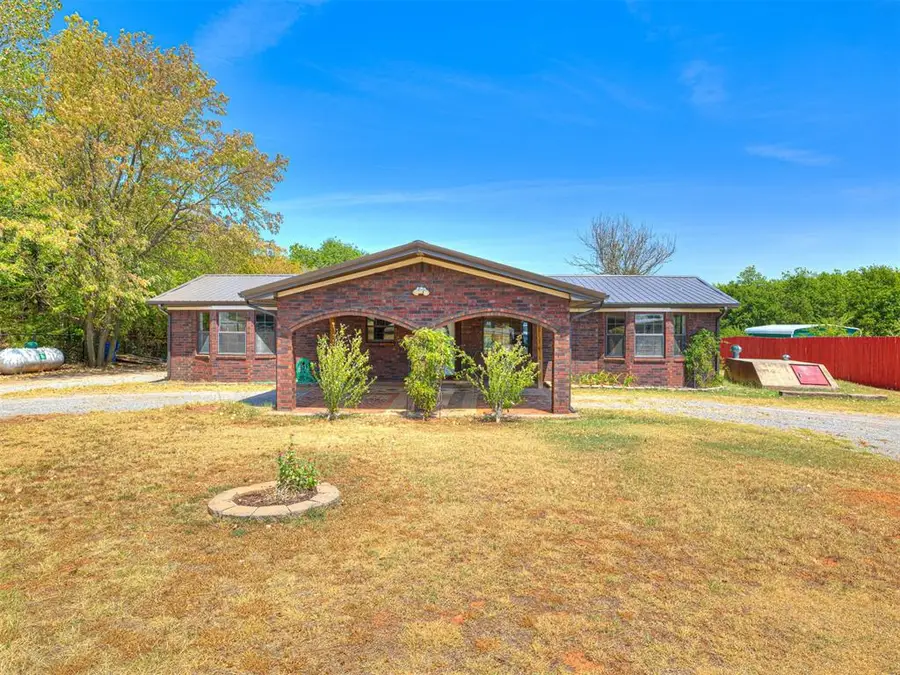 245 E Riddle Road, Chickasha, OK 73018 - #2