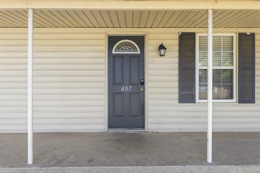 407 S Texas Street, Elmore City, OK 73433 - #2