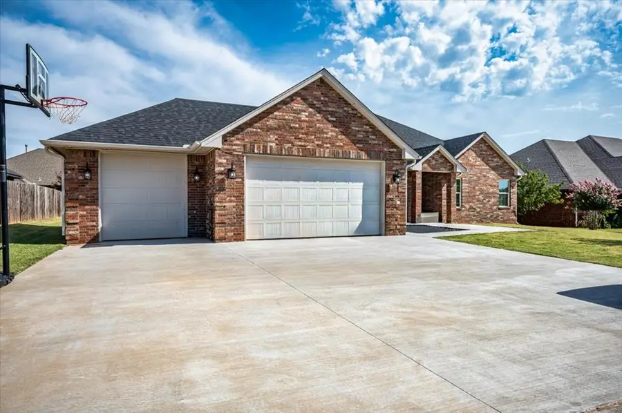 1523 W Diamond Way, Mustang, OK 73064 - #3