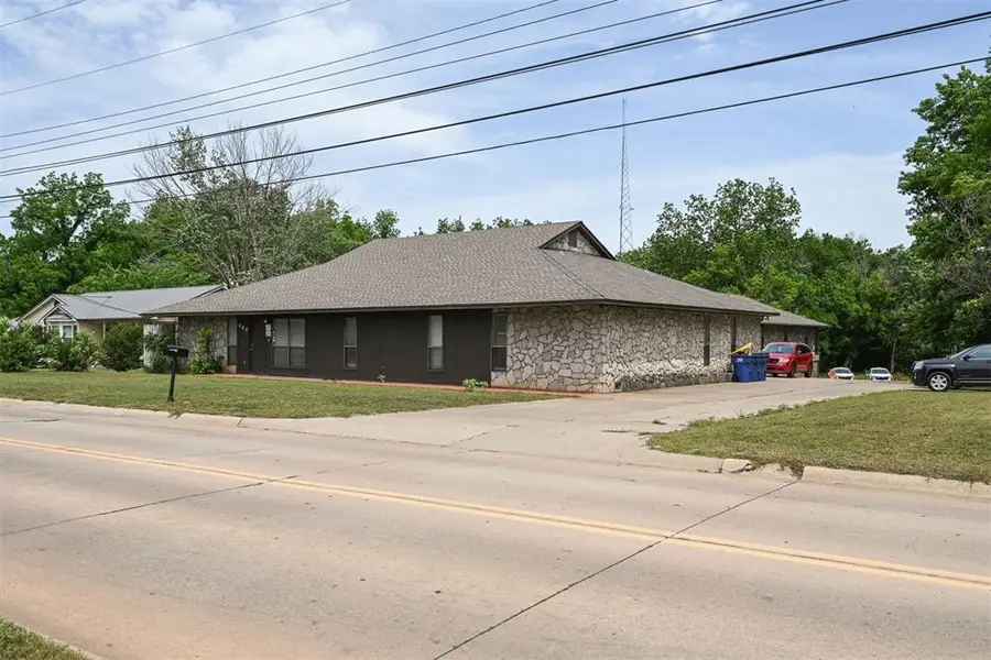 908 E 12th Avenue, Stillwater, OK 74074 - #3