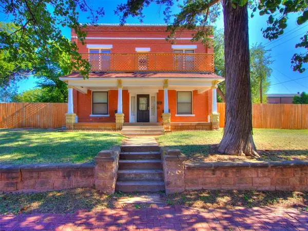 316 W Vilas Avenue, Guthrie, OK 73044