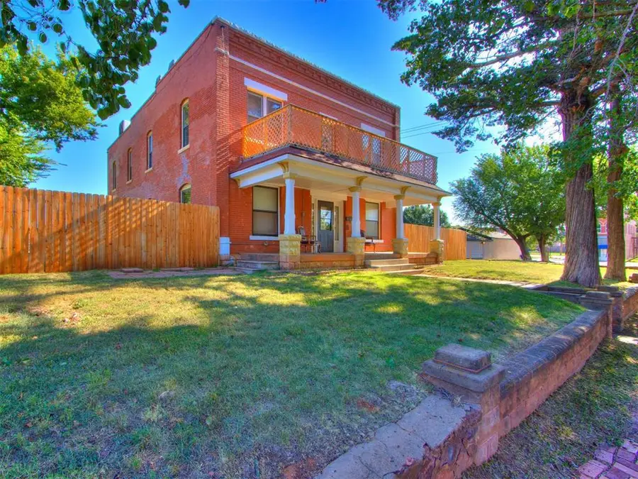 316 W Vilas Avenue, Guthrie, OK 73044 - #3
