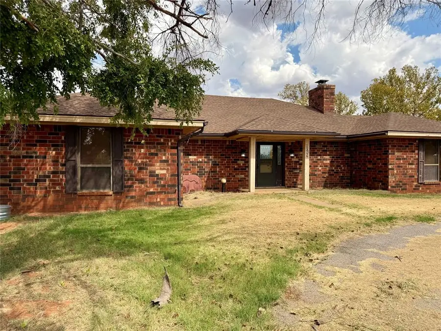 10066 N 2263 Road, Clinton, OK 73601 - #2