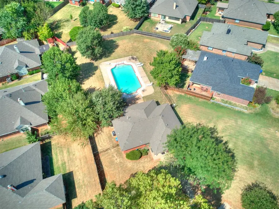 2713 Weymouth Way, Norman, OK 73071 - #2