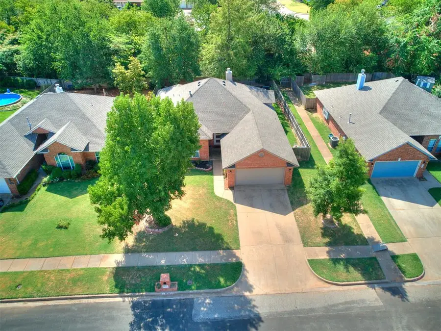 2713 Weymouth Way, Norman, OK 73071 - #3