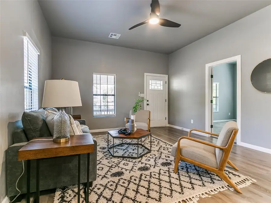 524 E Harrison Avenue, Guthrie, OK 73044 - #3