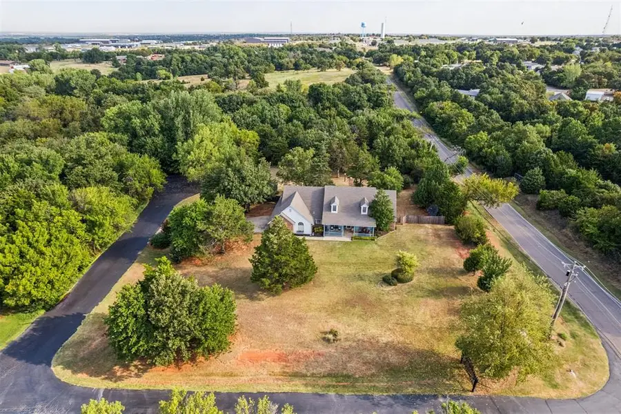 4275 Cedar Creek Drive, Edmond, OK 73034 - #2