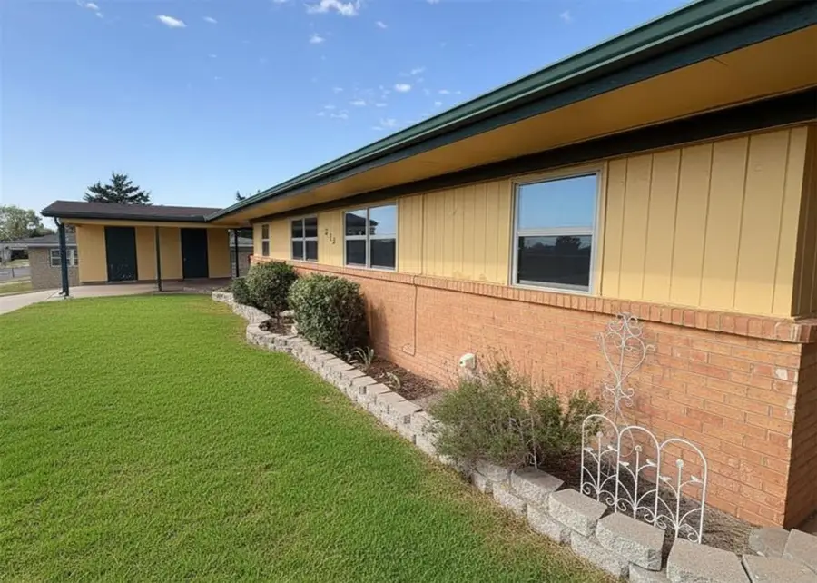 305 Iroquois Trail, Burns Flat, OK 73647 - #2