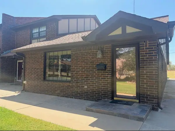 1315 Canterbury Boulevard, Altus, OK 73521