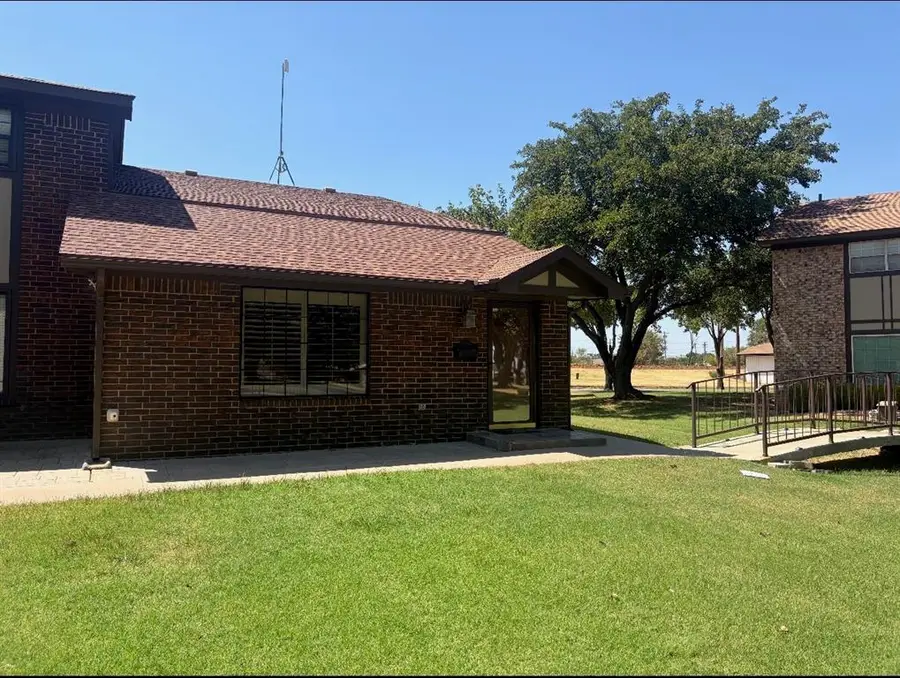1315 Canterbury Boulevard, Altus, OK 73521 - #2
