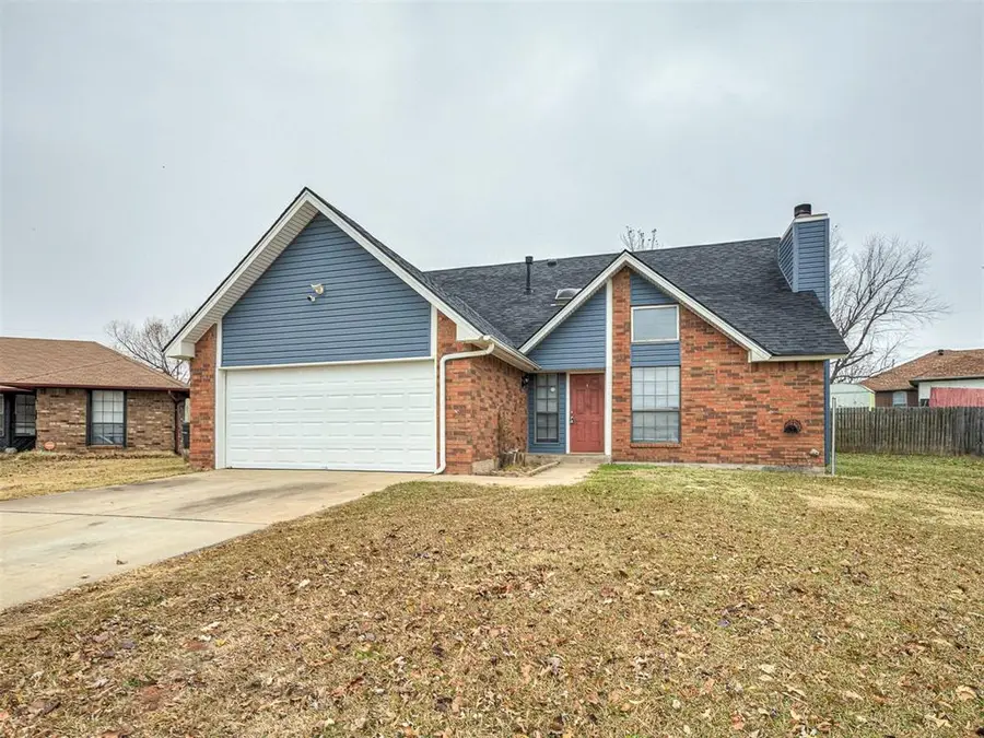 2101 NE 11th Street, Moore, OK 73160 - #2