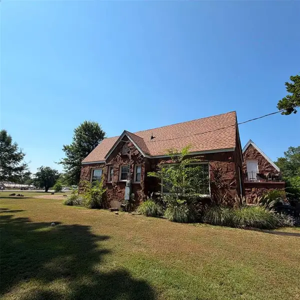 1505 S Park 1/2 Drive, Broken Bow, OK 74728