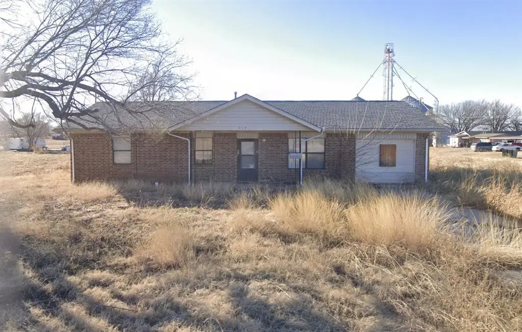 615 S Choctaw Avenue, Geary, OK 73040 - #1