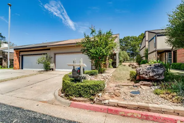2001 Three Stars Road, Edmond, OK 73034