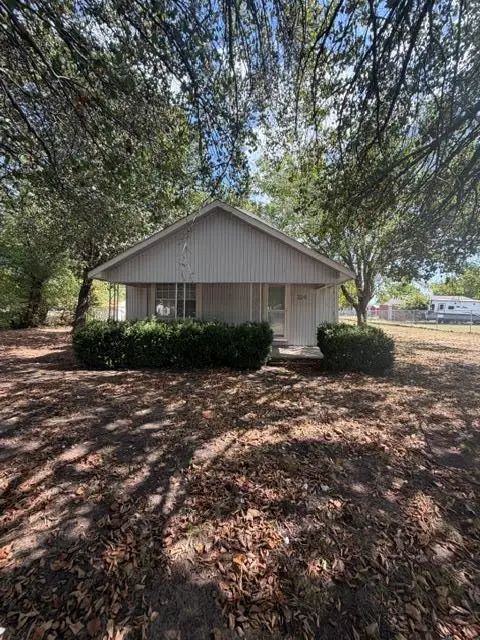 214 W Roosevelt, Agra, OK 74824 - #1
