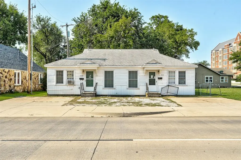 204 E Lindsey Street #204, 206, Norman, OK 73069 - #1