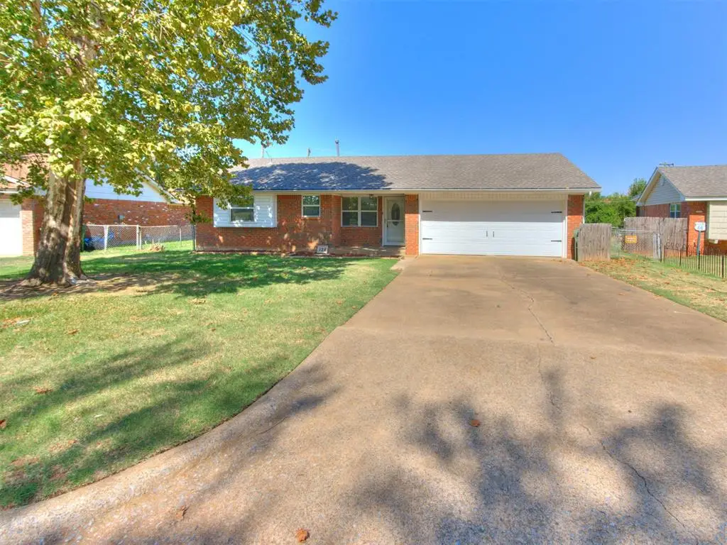 124 N Ranchwood Boulevard, Yukon, OK 73099 - #1