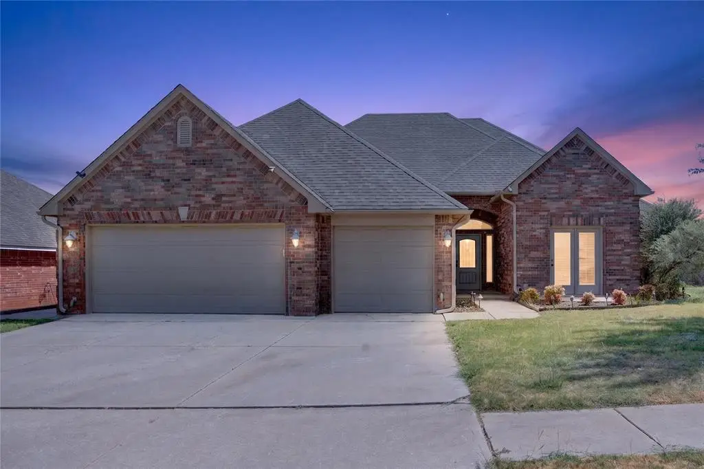 3204 Valley Brook, Norman, OK 73071 - #1